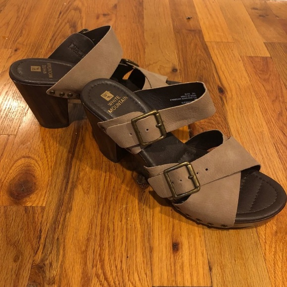 Tan clogs - Picture 1 of 1